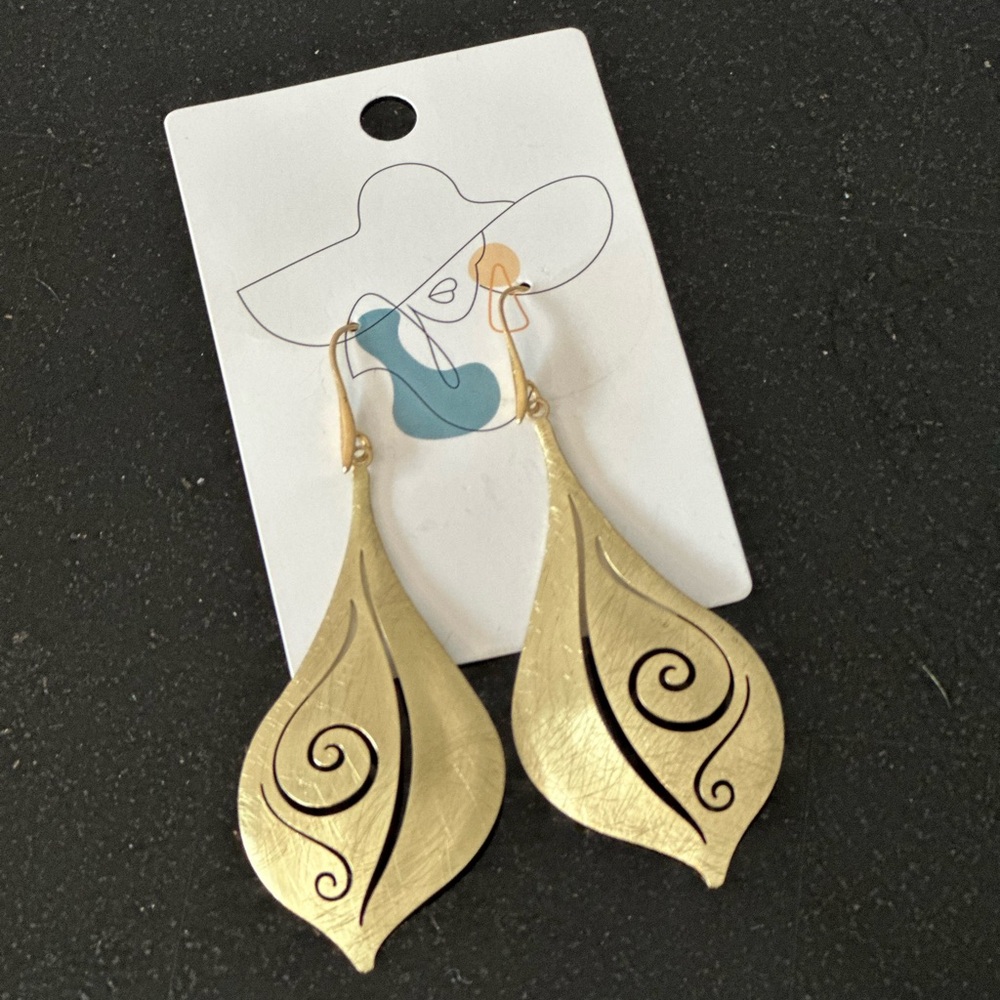 Gold Origami Style Geometric Earrings NWOT